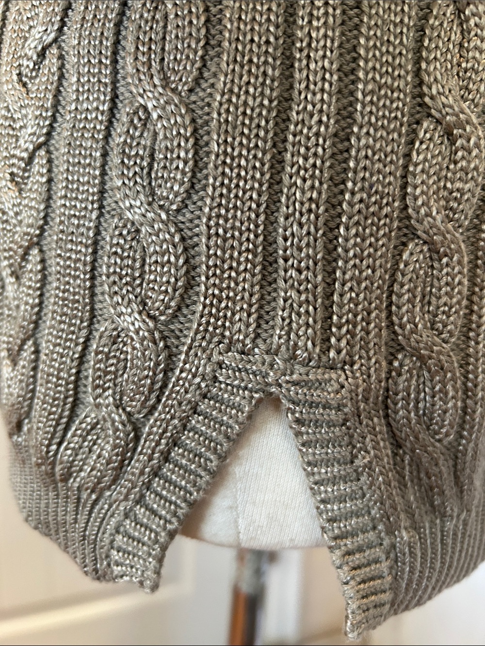 Preview Cable Sweater - Picture 4 of 6